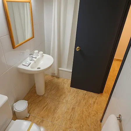 Rooms Avenida * 타베르네스 데 발디그나